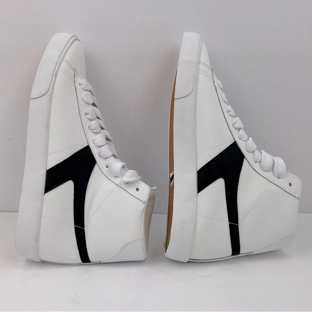 RACHEL ZOE, LEATHER HIGH TOP TENNIS/ WALKING SHOES, LEATHER, MEMORY FOAM SIZE 9